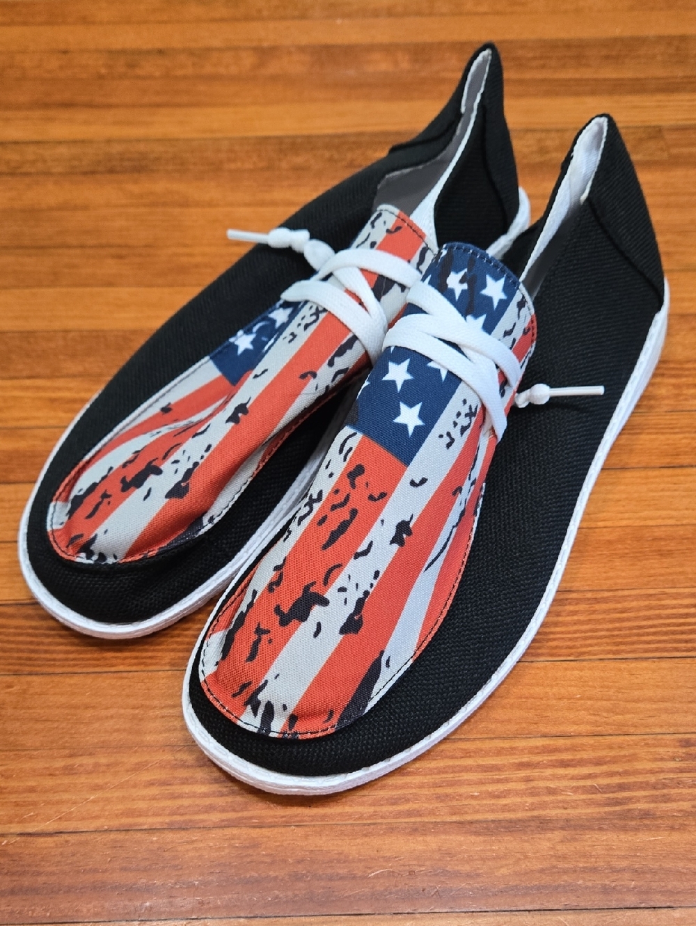 Women's NWOT Size 42 Boat Shoes